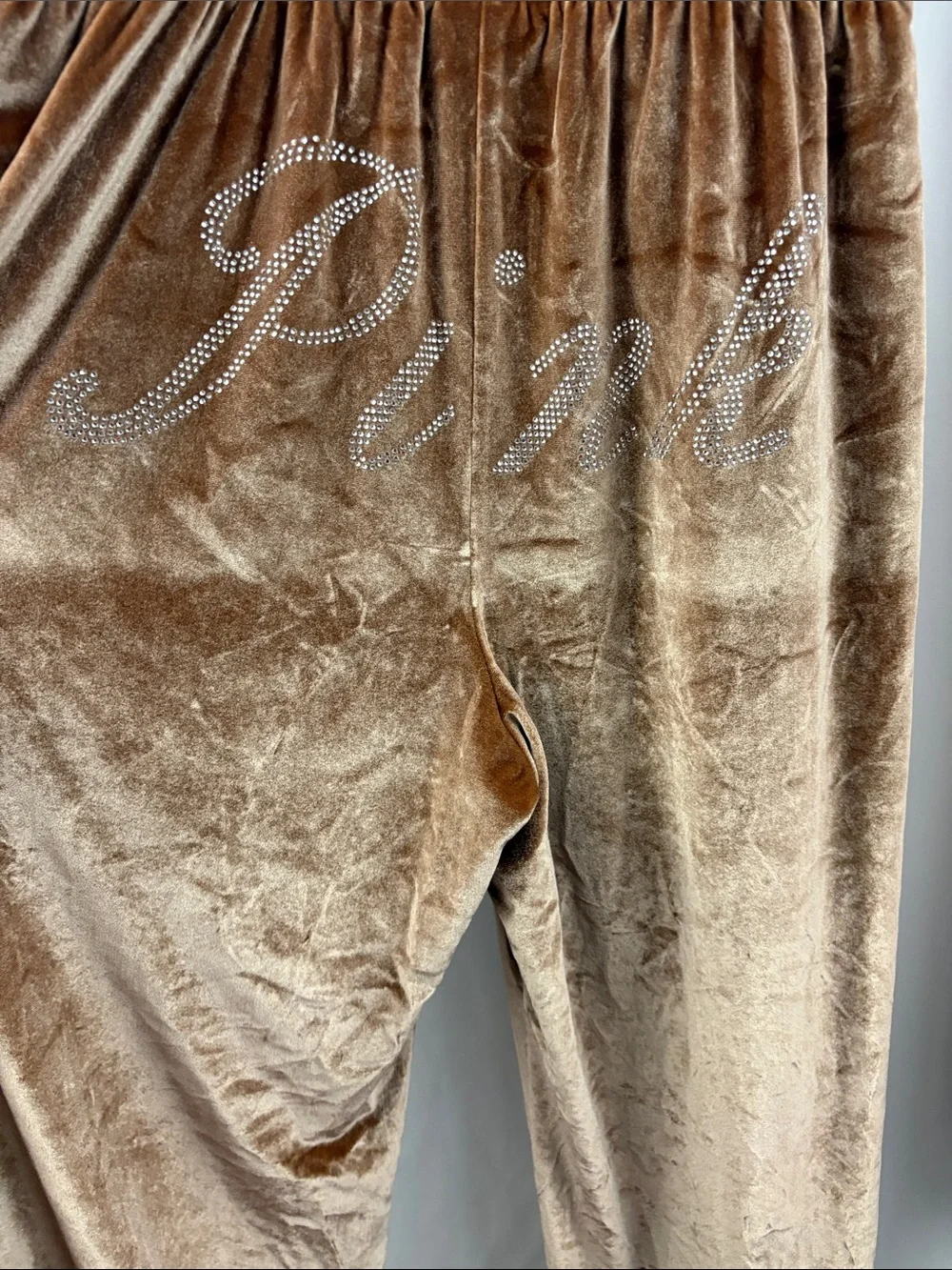 PINK Victoria’s Secret Velour Track Suit Women’s Size S/M Tan 2 Pc Rhinestone - Picture 9 of 9